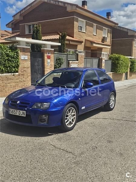 Usado Rover 25 103 CV (75 kW) 2005 Azul Utilitario