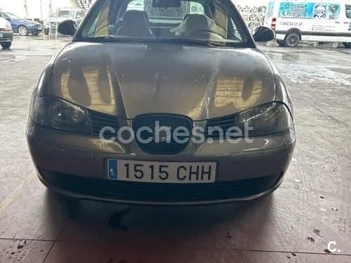 Gris / plata Usado 2003 Seat Cordoba Stella Berlina | 2500 € (Precio justo) - Imagen 1/4