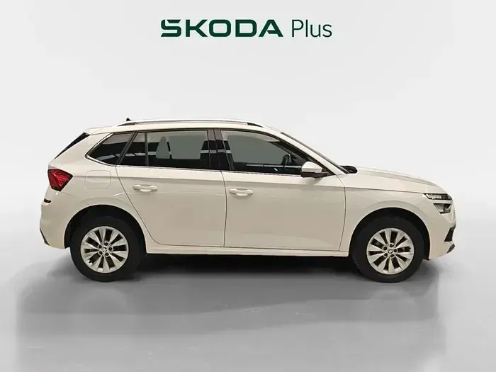 Usado Skoda Kamiq 90 CV (66 kW) 2022 Blanco SUV