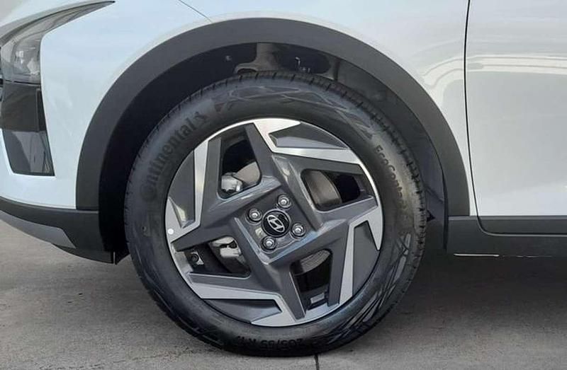 Usado Hyundai Bayon 101 CV (74 kW) 2025 Blanco SUV