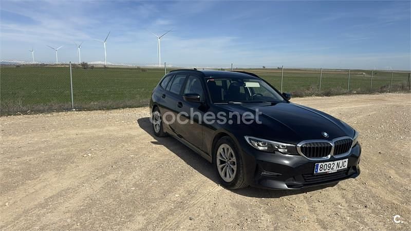 Usado BMW 318 150 CV (110 kW) 2021 Negro Familiar