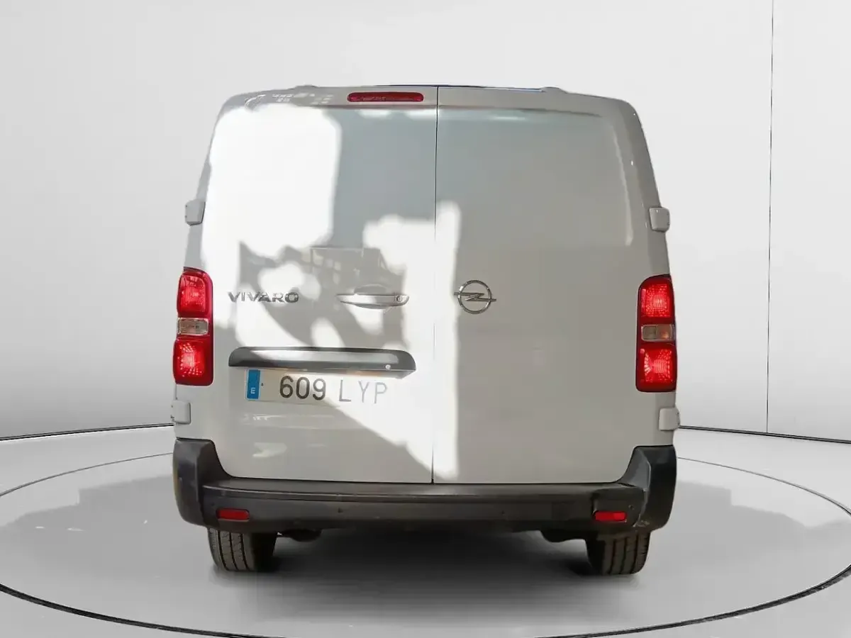 Usado Opel Vivaro-e Combi S 102 CV (75 kW) 2022 Blanco Monovolumen