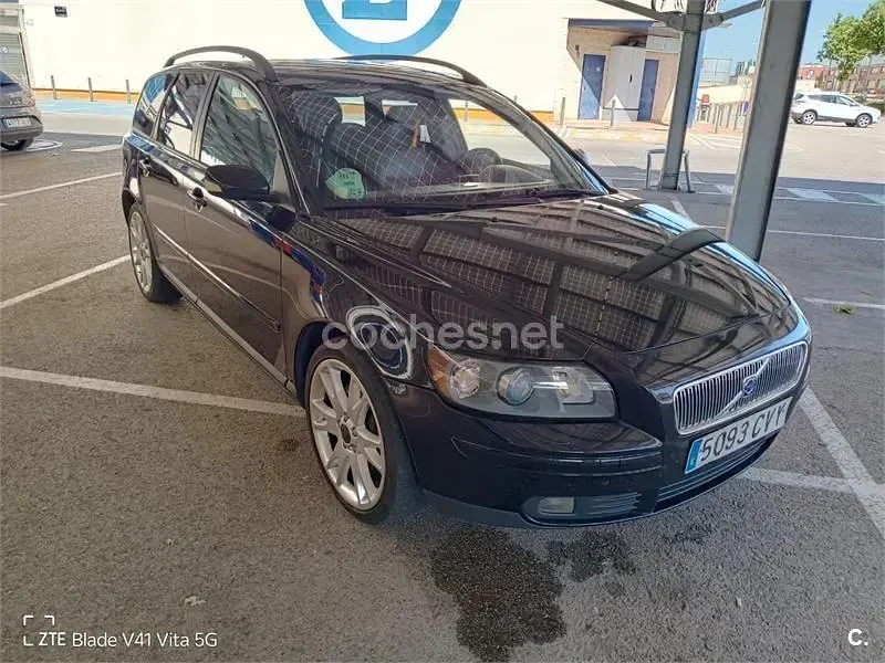 Usado Volvo V50 Momentum 220 CV (161 kW) 2004 Negro Familiar