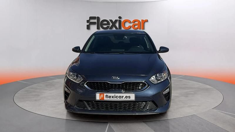 Begagnad Kia Ceed 140 HK (102 kW) 2020 Blå Halvkombi