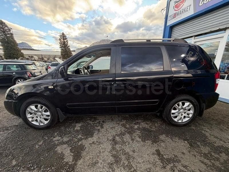 Usado Kia Carnival 185 CV (136 kW) 2008 Negro Monovolumen
