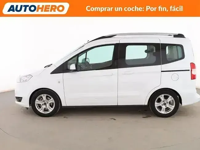 Usado Ford Tourneo Courier Trend 97 CV (71 kW) 2015 Blanco Monovolumen