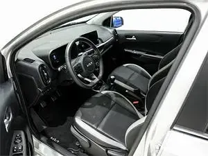 Usado Kia Picanto GT-Line 63 CV (46 kW) 2025 Gris Utilitario