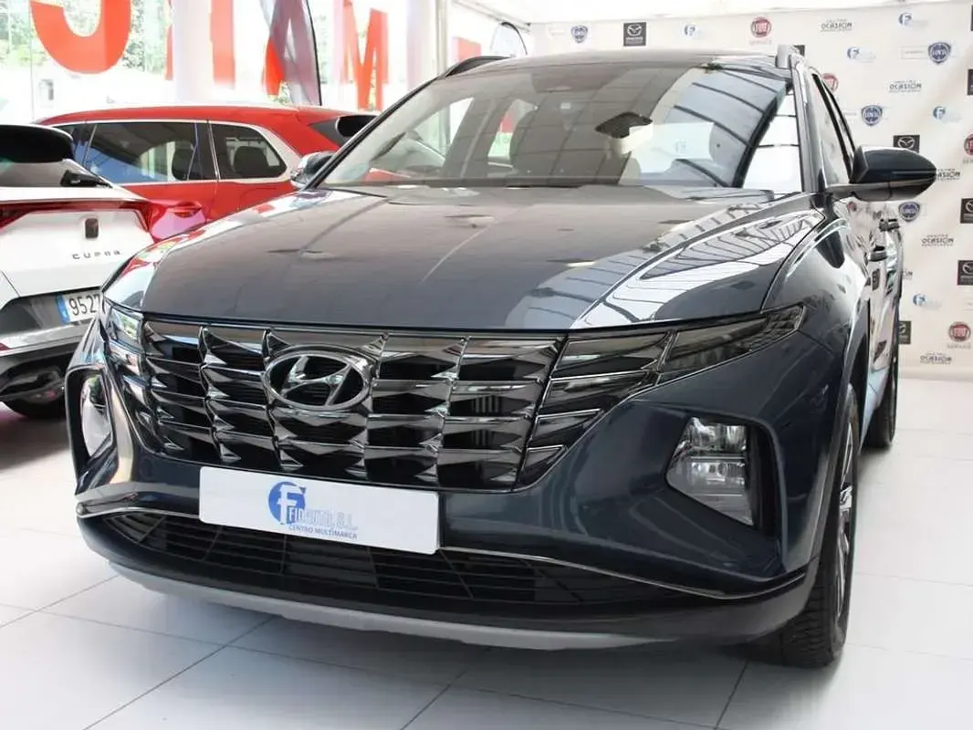 Usado Hyundai Tucson 116 CV (85 kW) 2024 Gris SUV