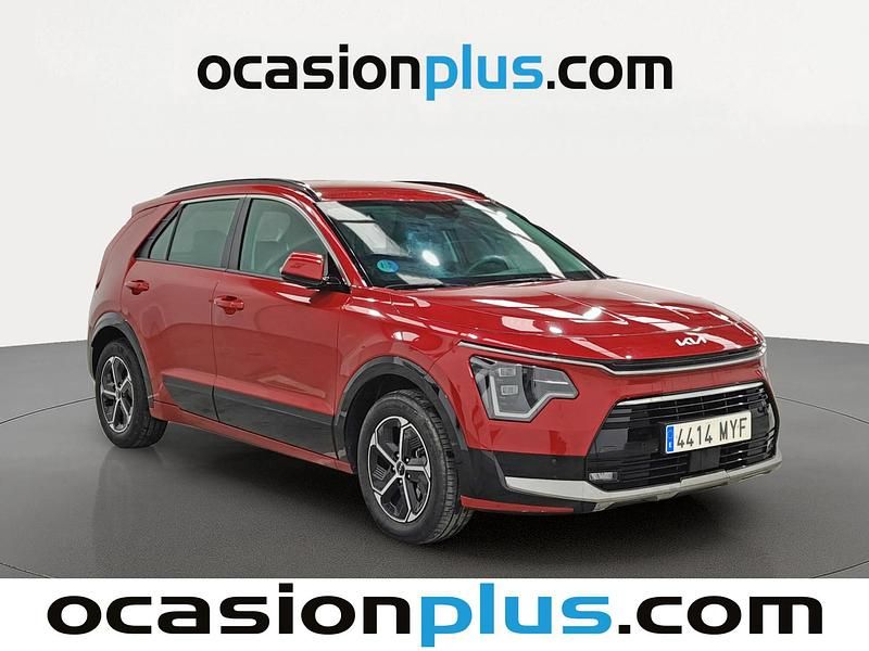 Usado Kia Niro 141 CV (103 kW) 2025 Rojo SUV