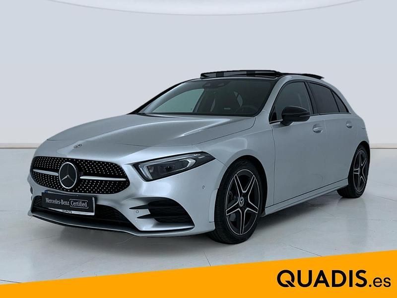 Usado Mercedes A180 116 CV (85 kW) 2022 Gris plata Utilitario