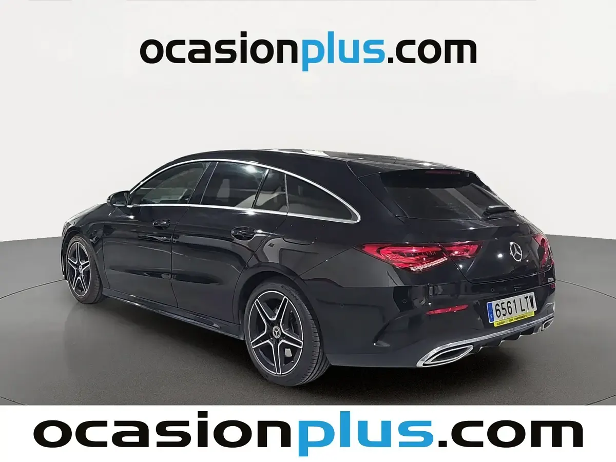 Usado Mercedes CLA250 Shooting Brake AMG 224 CV (164 kW) 2020 Negro Familiar