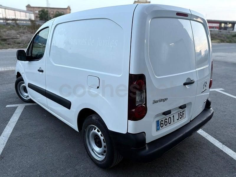 Usado Citroën Berlingo Live 75 CV (55 kW) 2016 Blanco Monovolumen