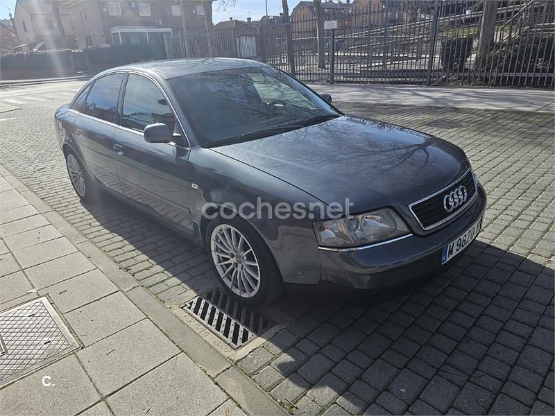 Usado Audi A6 150 CV (110 kW) 1998 Gris / plata Berlina