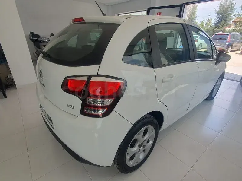 Usado Citroën C3 68 CV (50 kW) 2014 Blanco Berlina