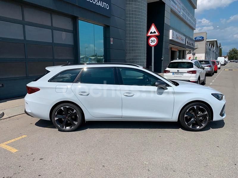 Usado Cupra Leon 150 CV (110 kW) 2025 Blanco Familiar