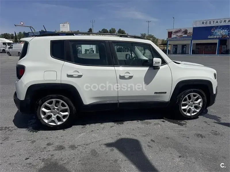 Usado Jeep Renegade Longitude 120 CV (88 kW) 2016 Blanco SUV