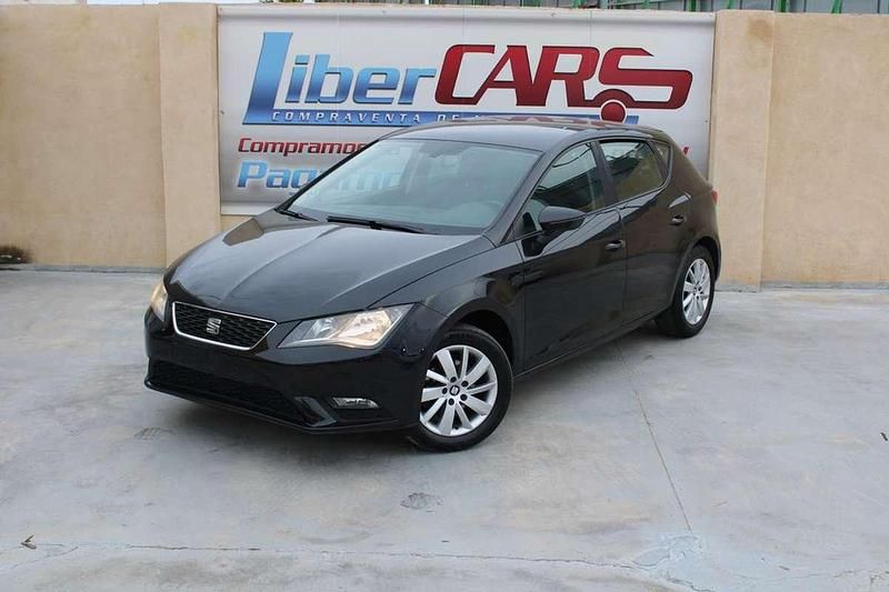 Usado Seat Leon Style 105 HP (77 kW) 2014 Preto Citadino