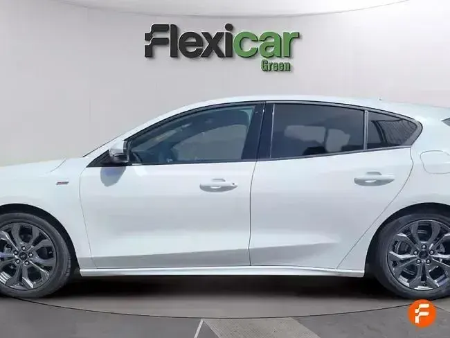 Usado Ford Focus Active 155 CV (114 kW) 2024 Blanco Berlina