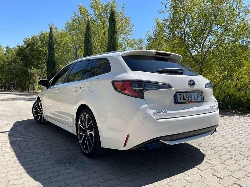 Usado Toyota Corolla Sport 180 CV (132 kW) 2020 Blanco Familiar