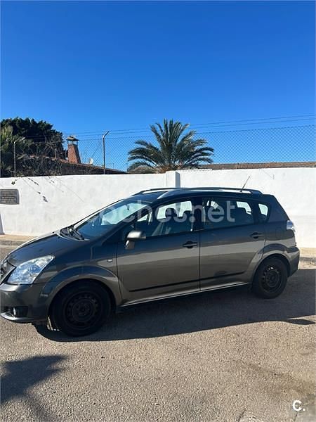 Usado Toyota Corolla Verso Luna 136 CV (100 kW) 2008 Gris / plata Monovolumen