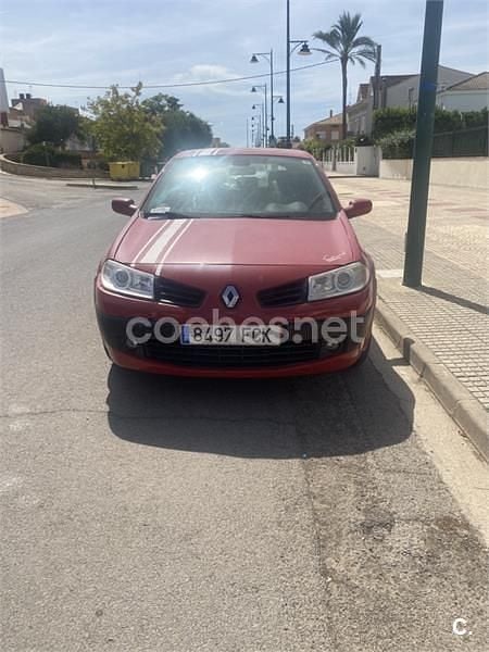 Rojo Usado 2006 Renault Mégane II Expression Berlina | 1500 € (Super precio) - Imagen 1/1