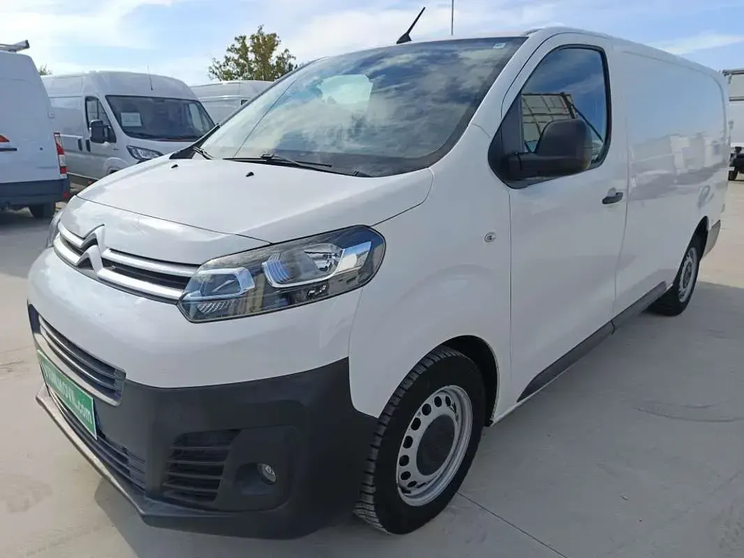 Usado Citroën Jumpy Comfort 122 CV (89 kW) 2018 Blanco Monovolumen