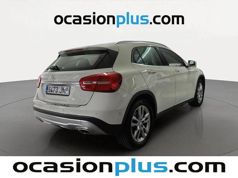 Usado Mercedes GLA200 Urban 136 CV (100 kW) 2016 Blanco SUV