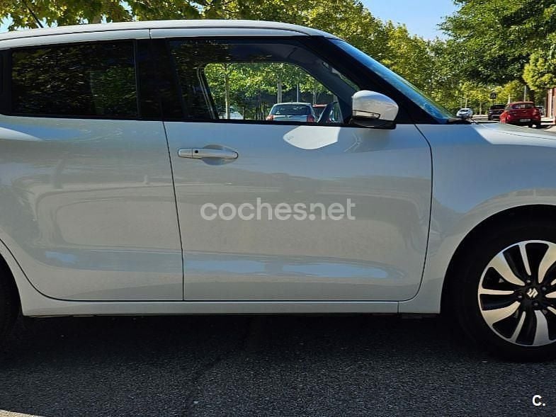 Blanco Usado 2020 Suzuki Swift GLX Berlina | 14.300 € (Precio justo) - Imagen 1/4