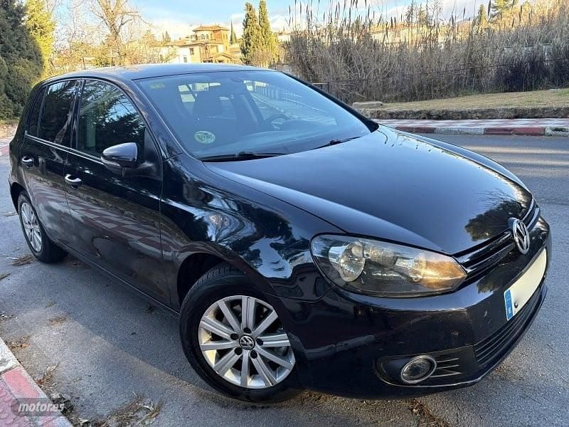 Usado VW Golf VII 105 CV (77 kW) 2012 Negro Berlina