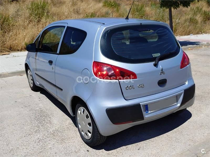 Gris / plata Usado 2006 Mitsubishi Colt Inform Berlina | 2800 € (Precio justo) - Imagen 1/4