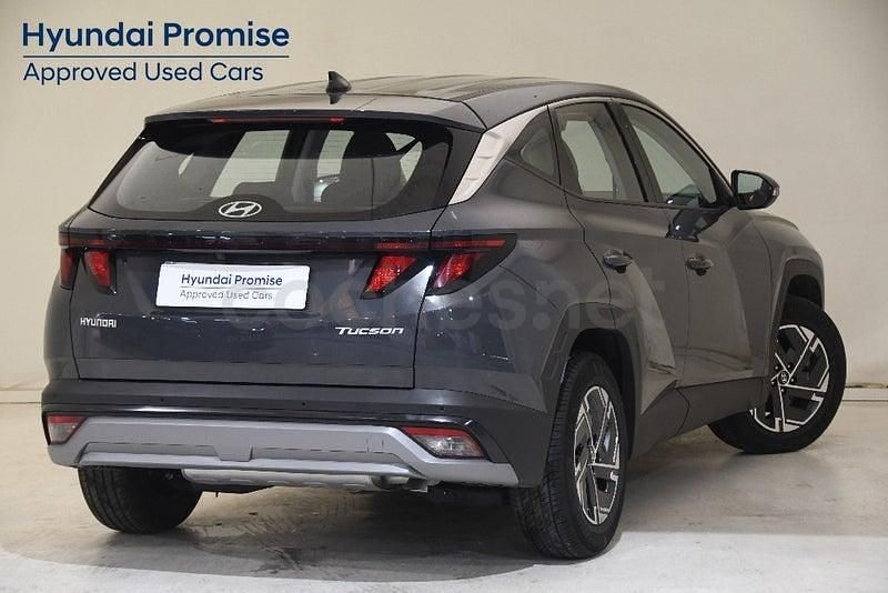 Usado Hyundai Tucson 160 CV (117 kW) 2025 Gris / plata SUV