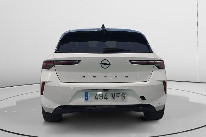 Usado Opel Astra GS Line 130 CV (95 kW) 2023