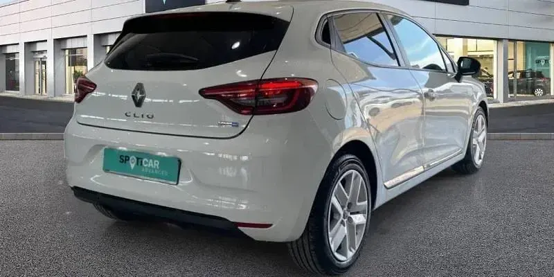 Usado Renault Clio Intens 140 CV (102 kW) 2021 Blanco Utilitario