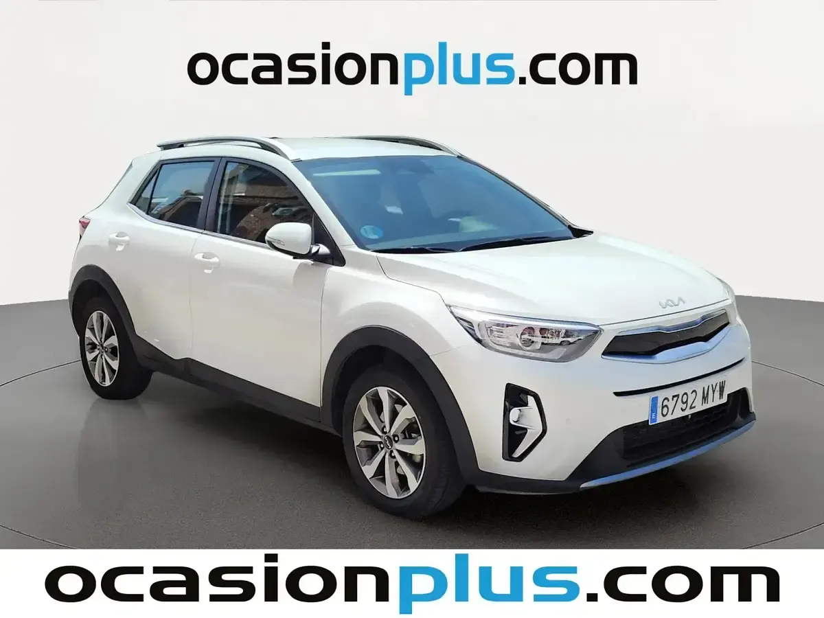Usado Kia Stonic 100 CV (73 kW) 2025 Blanco SUV