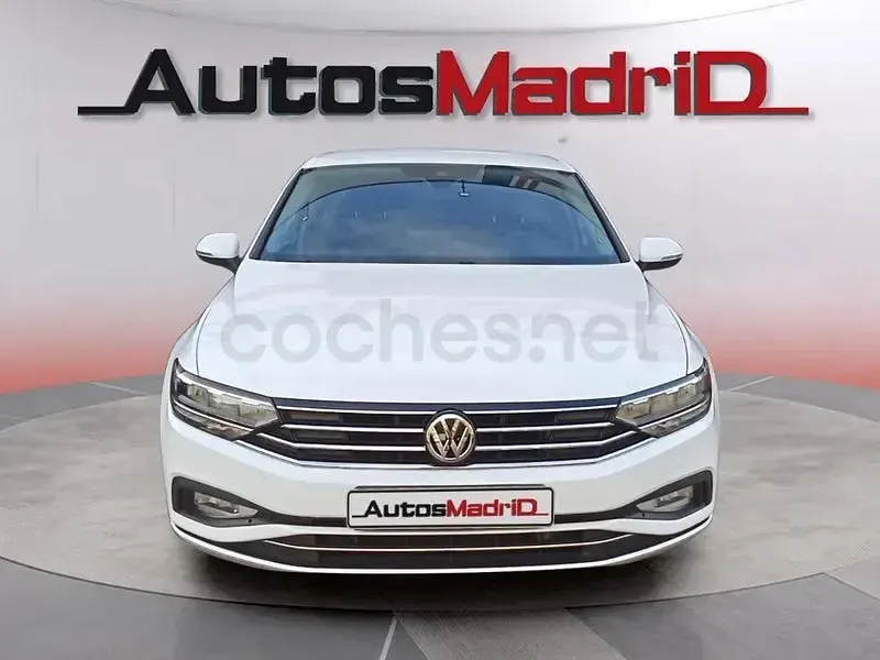 Usado VW Passat Business 120 CV (88 kW) 2020 Blanco Berlina