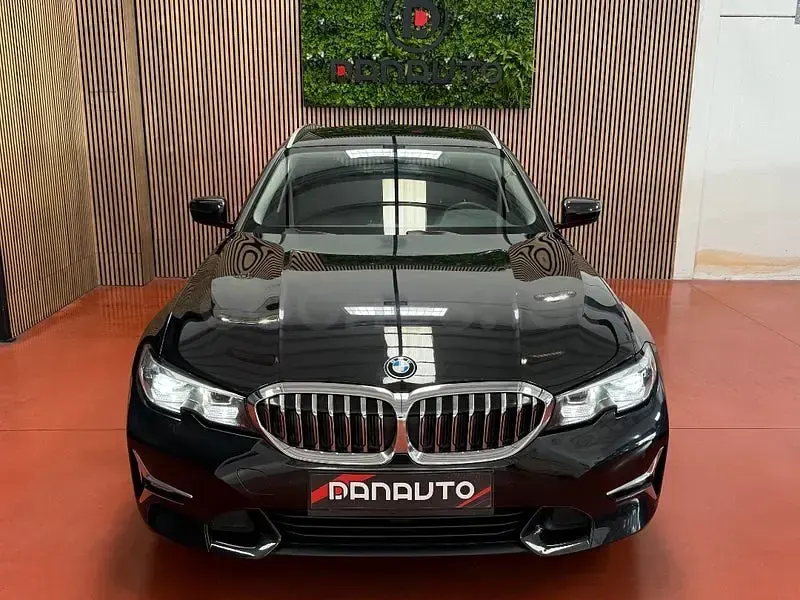 Usado BMW 318 Comfort Edition 150 CV (110 kW) 2021 Negro Familiar