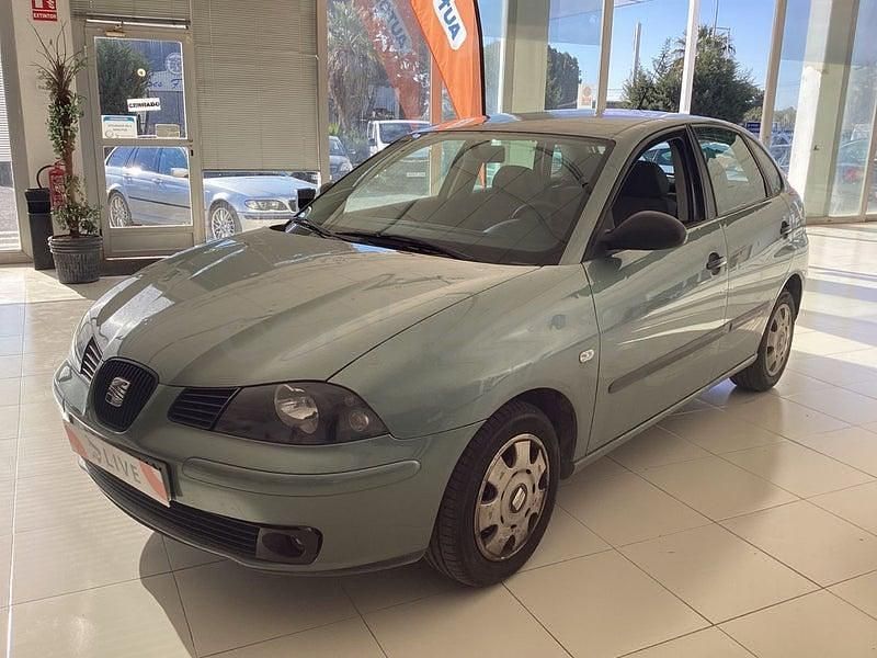 Usado Seat Ibiza 75 CV (55 kW) 2003 Verde Utilitario