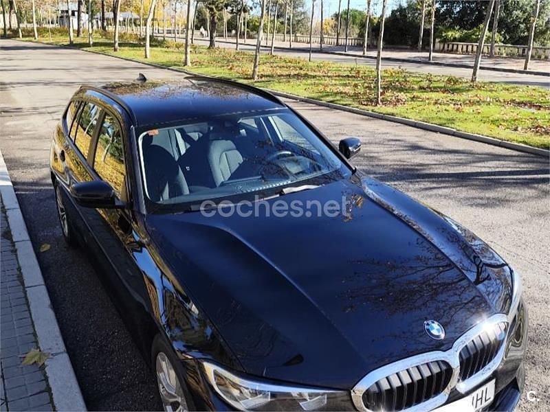 Negro Usado 2021 BMW 320e Familiar | 24.900 € (Buen precio) - Imagen 1/4