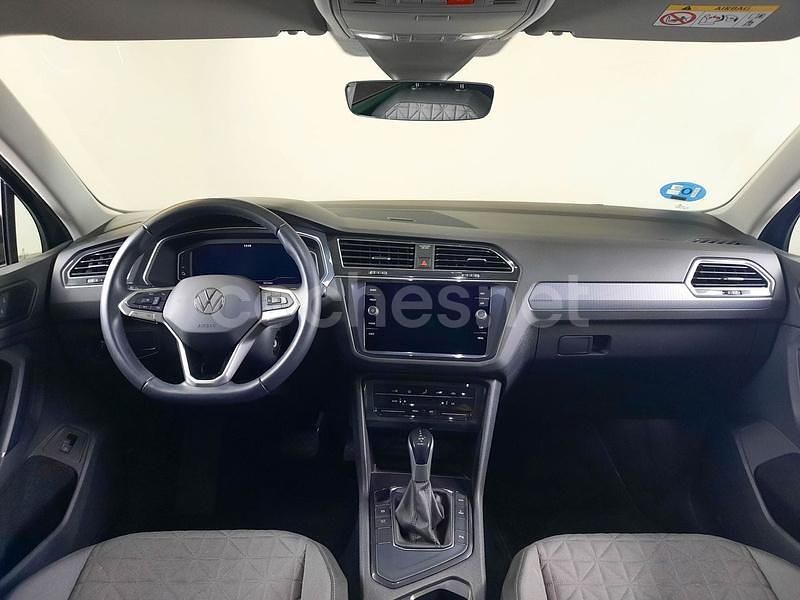 Usado VW Tiguan Life 245 CV (180 kW) 2023 Gris / plata SUV