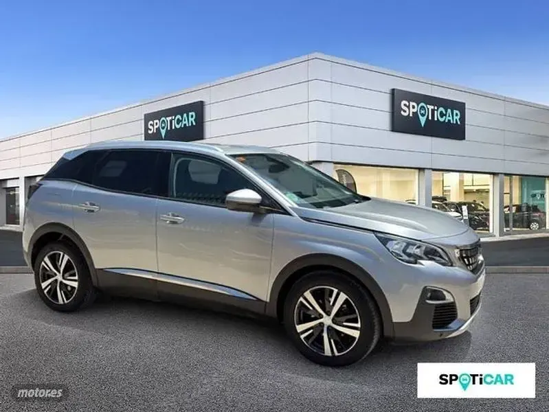 Usado Peugeot 3008 Allure 130 CV (95 kW) 2019 Gris SUV