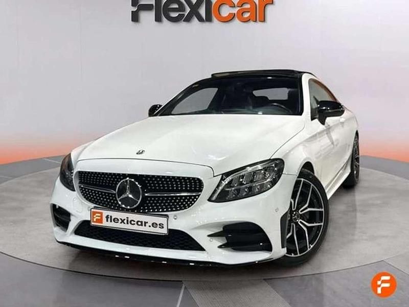 Usado Mercedes C220 194 CV (142 kW) 2021 Blanco Coupe