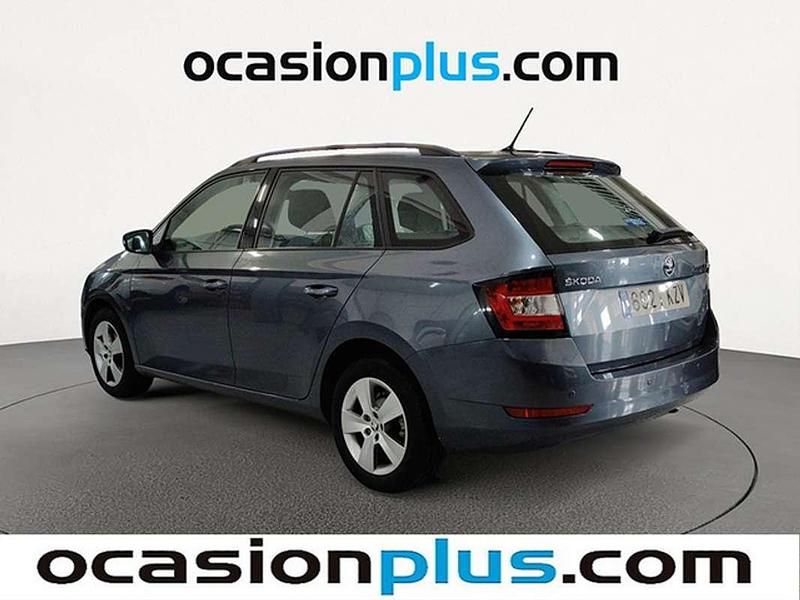 Usado Skoda Fabia Ambition 95 CV (69 kW) 2019 Gris Utilitario
