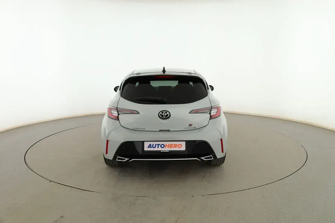 Usado Toyota Corolla Sport 184 CV (135 kW) 2020 Gris Berlina