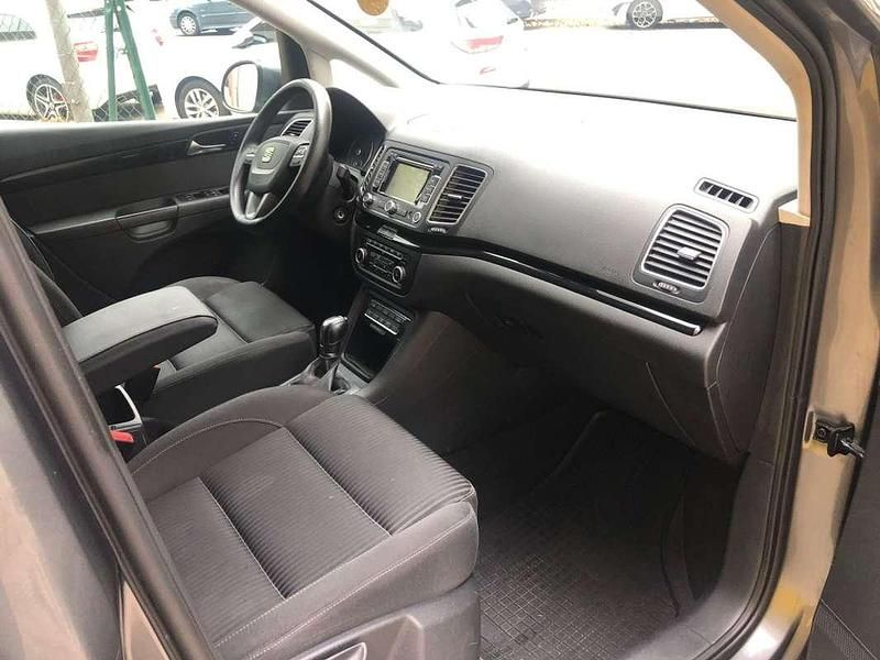 Usado Seat Alhambra Style 170 CV (125 kW) 2013 Gris Monovolumen