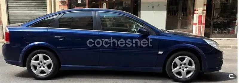 Usado Opel Vectra Elegance 120 CV (88 kW) 2007 Azul Berlina