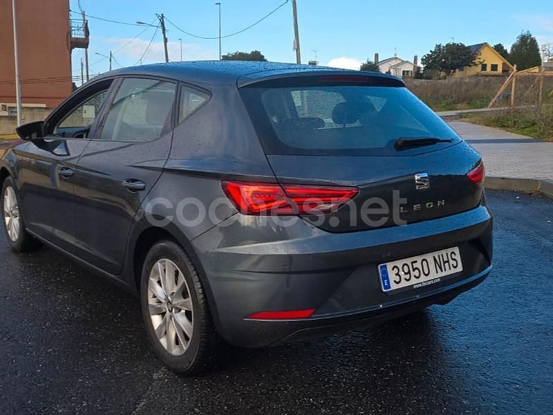 Usado Seat Leon Style 115 CV (84 kW) 2019 Negro Berlina