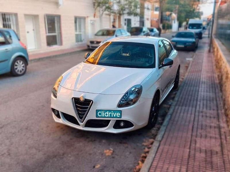 Usado Alfa Romeo Giulietta Distinctive 105 CV (77 kW) 2015 Blanco Utilitario