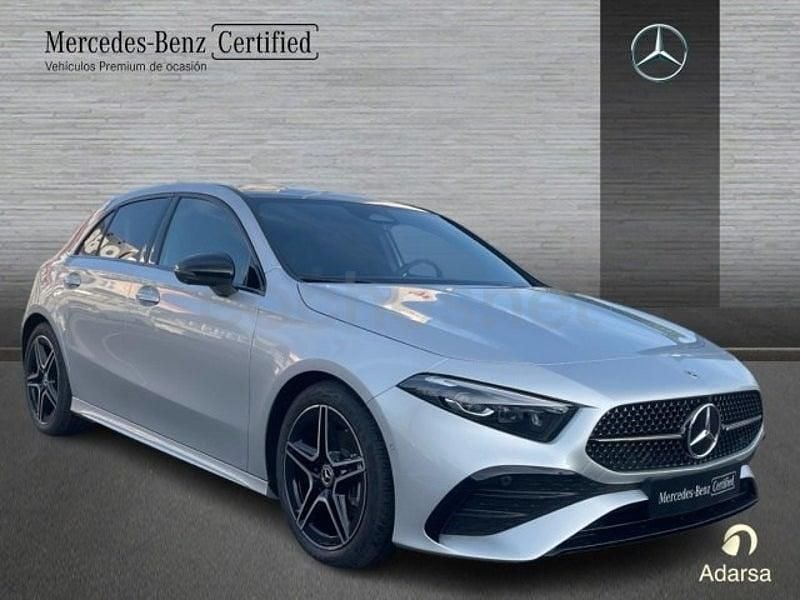 Usado Mercedes A200 AMG line 150 CV (110 kW) 2024 Gris Berlina