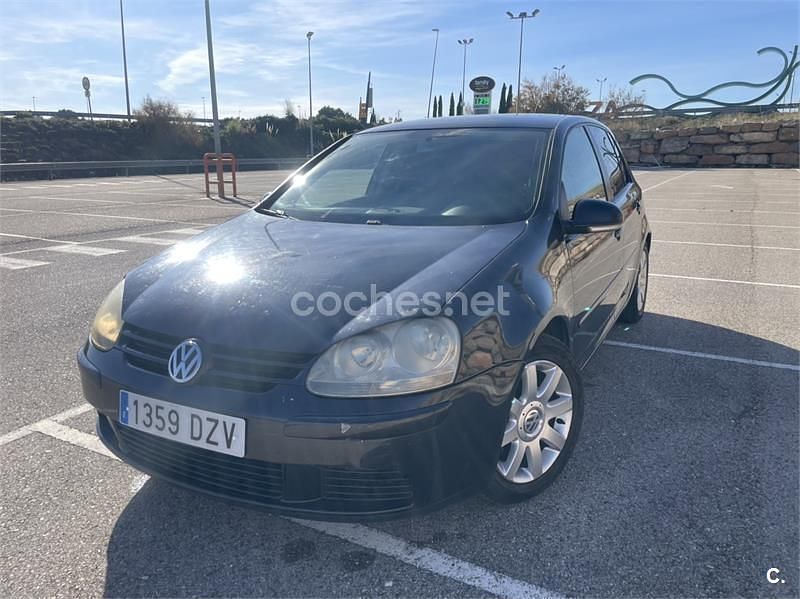 Negro Usado 2006 VW Golf V Conceptline Berlina | 3550 € (Buen precio) - Imagen 1/3
