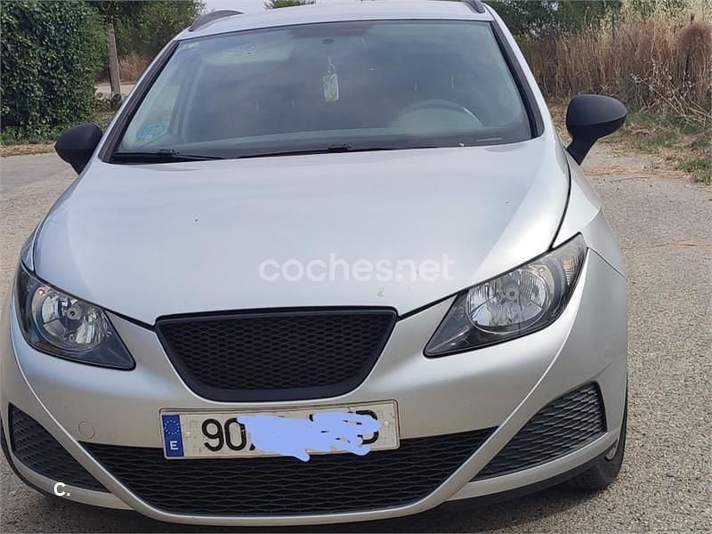 Usado Seat Ibiza ST Style 85 CV (62 kW) 2012 Gris / plata Familiar